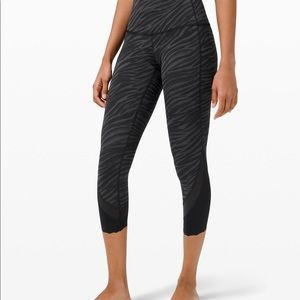 Lululemon WUNDER UNDER HIGHRISE CROP 23" Leggings